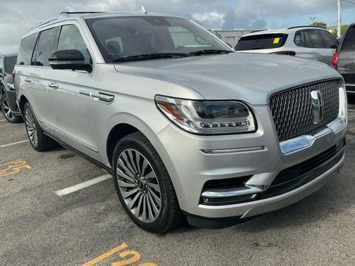 Ingot Silver Metallic 2019 Lincoln Navigator Reserve