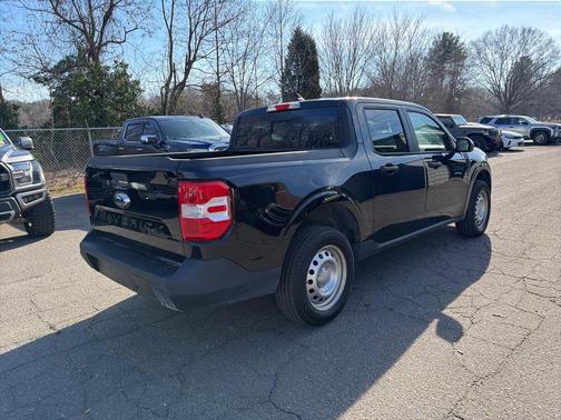 2022 Ford Maverick XL