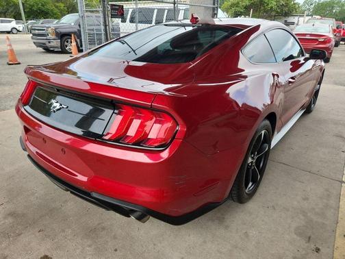 2020 Ford Mustang EcoBoost