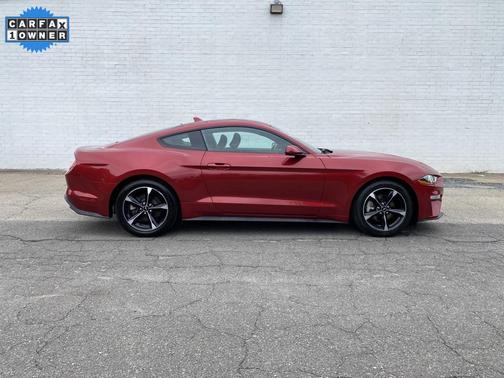 2020 Ford Mustang EcoBoost