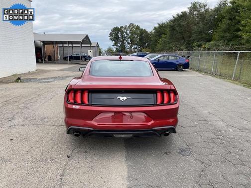 2020 Ford Mustang EcoBoost