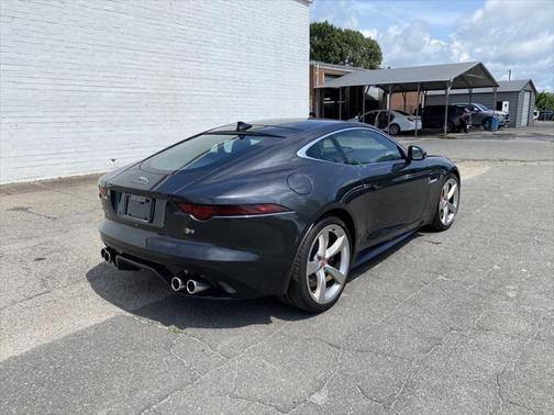 2018 Jaguar F-TYPE R