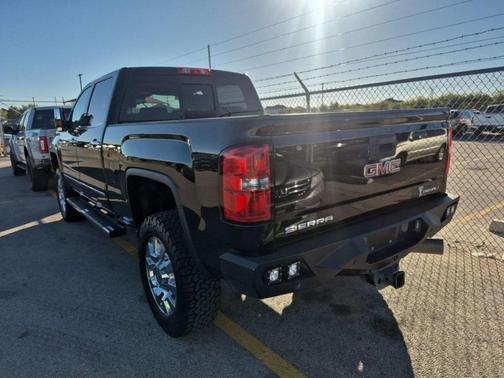 2016 GMC Sierra 2500 Denali