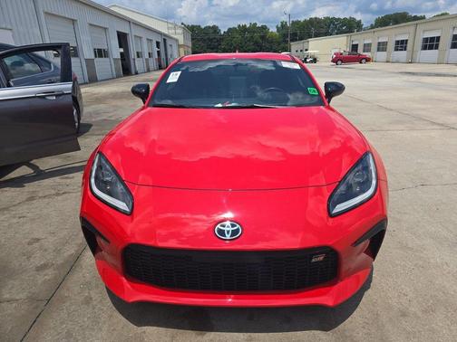 2024 Toyota GR86 Premium