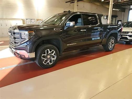 2022 GMC Sierra 1500 SLT