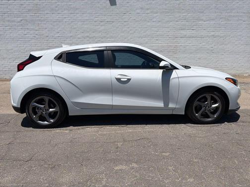 Chalk White 2020 Hyundai Veloster 2.0 Premium