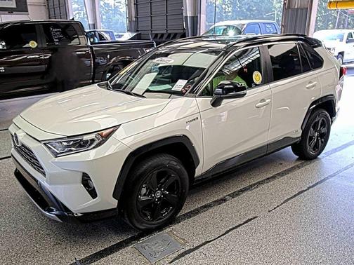 2021 Toyota RAV4 Hybrid XLE Premium