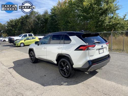 2021 Toyota RAV4 Hybrid XLE Premium