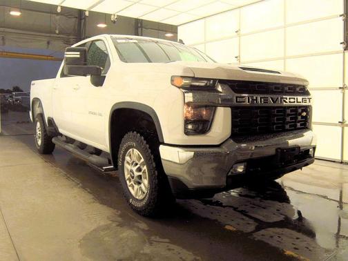 Summit White 2020 Chevrolet Silverado 2500 LT
