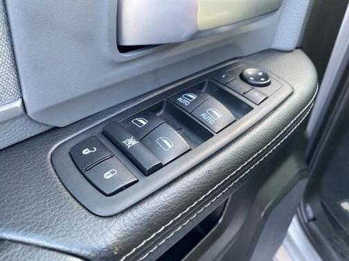 2019 RAM 2500 Big Horn Crew Cab 4x4 6'4' Box