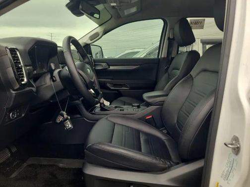 Oxford White 2025 Ford Ranger Lariat