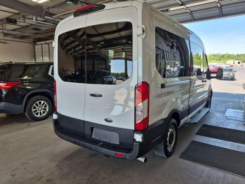 Oxford White 2022 Ford Transit-350 Base