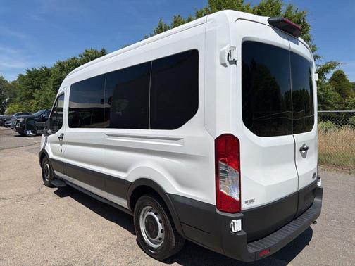 Oxford White 2022 Ford Transit-350 XLT