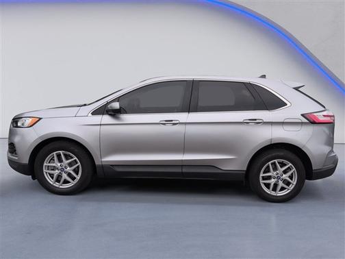 Silver Metallic 2022 Ford Edge SEL