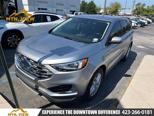 Silver Metallic 2022 Ford Edge SEL