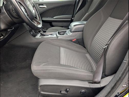 Pitch Black Clearcoat 2023 Dodge Charger SXT
