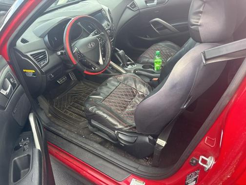 Boston Red 2017 Hyundai Veloster Turbo