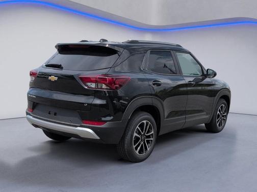 Black 2026 Chevrolet Trailblazer LT