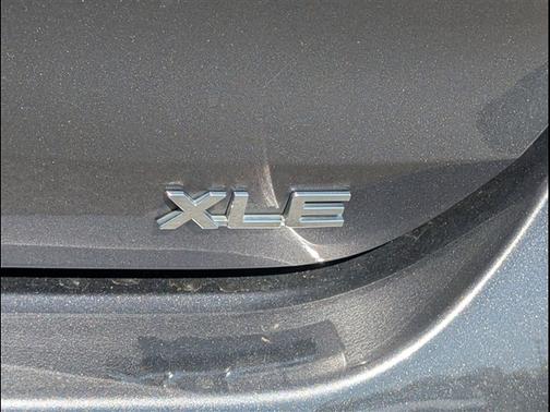 Gray 2022 Toyota Highlander XLE
