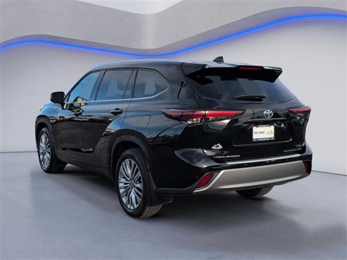 2024 Toyota Highlander Platinum