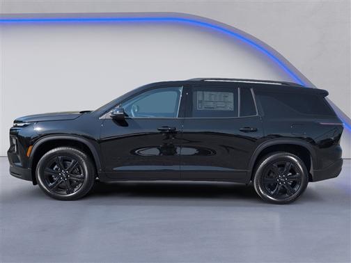 Black 2027 Chevrolet Traverse LT