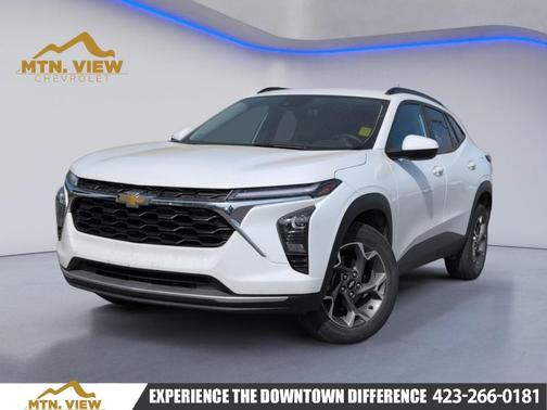 Summit White 2024 Chevrolet Trax LT