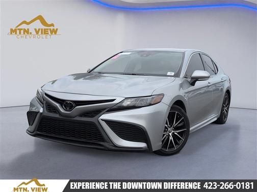 Celestial Silver Metallic 2022 Toyota Camry SE
