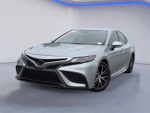 Celestial Silver Metallic 2022 Toyota Camry SE