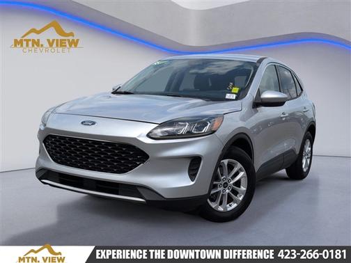 Ingot Silver 2020 Ford Escape SE