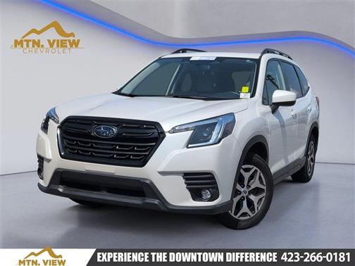Crystal White Pearl 2024 Subaru Forester Premium