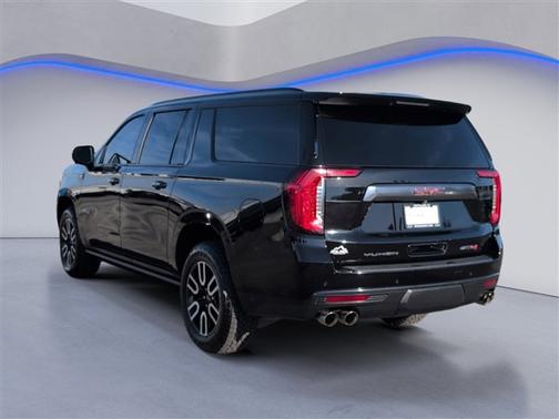 2022 GMC Yukon XL AT4