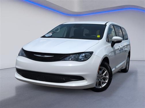 Bright White Clearcoat 2023 Chrysler Voyager LX