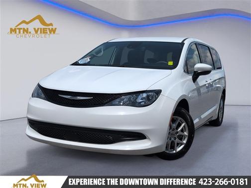 Bright White Clearcoat 2023 Chrysler Voyager LX