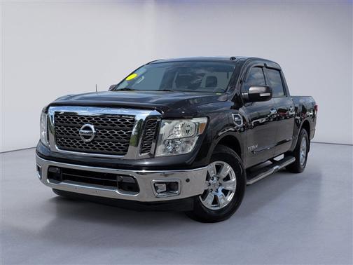 2017 Nissan Titan SV