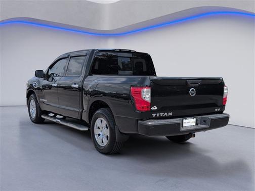 2017 Nissan Titan SV