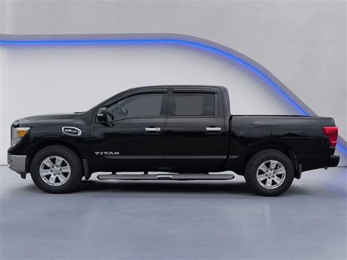 2017 Nissan Titan SV