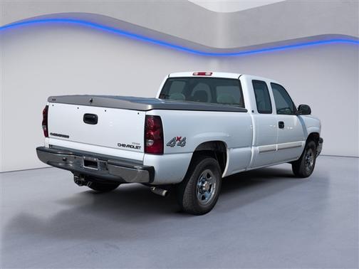 2004 Chevrolet Silverado 1500 LS Extended Cab