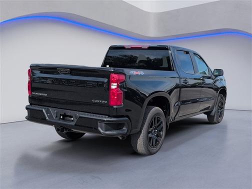 Black 2026 Chevrolet Silverado 1500 Custom