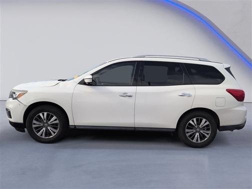 2017 Nissan Pathfinder SL