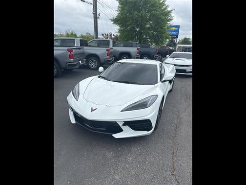 Arctic White 2026 Chevrolet Corvette Stingray w/1LT