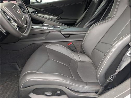 Arctic White 2026 Chevrolet Corvette Stingray w/1LT