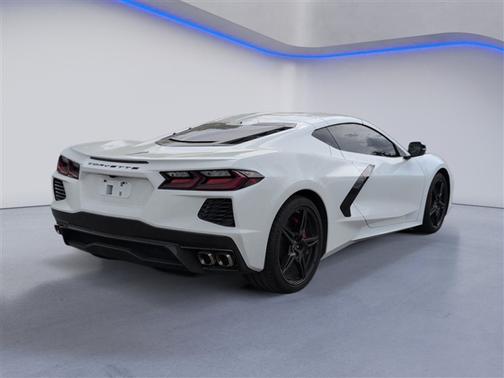 Arctic White 2026 Chevrolet Corvette Stingray w/1LT