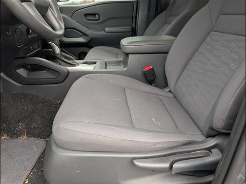 2023 Nissan Frontier S