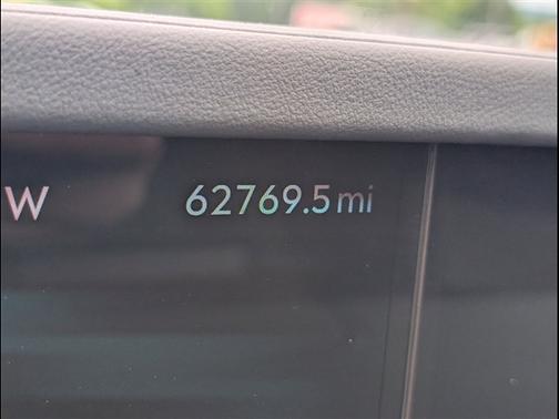 Radiance Metallic 2024 Lincoln Nautilus Reserve