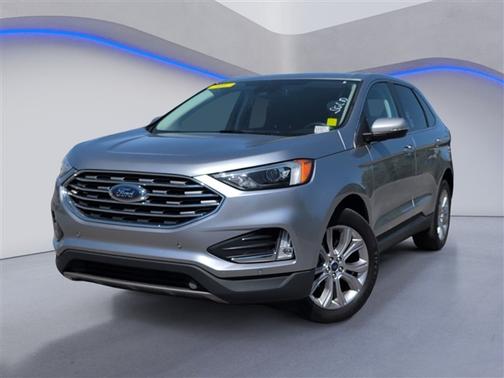 Silver Metallic 2022 Ford Edge Titanium