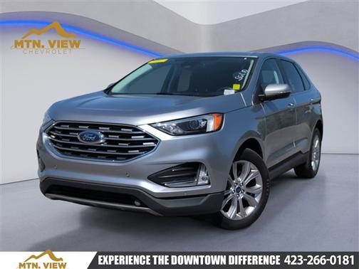 Silver Metallic 2022 Ford Edge Titanium
