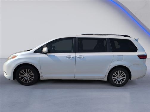 2016 Toyota Sienna L