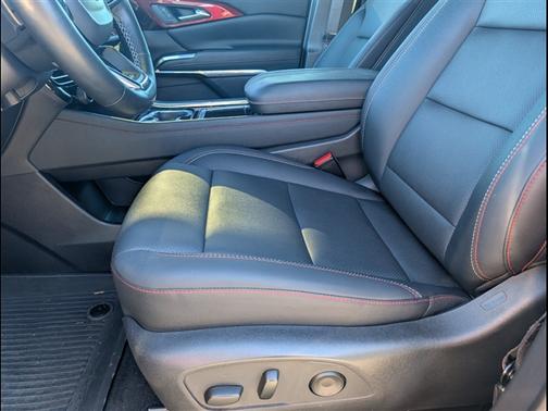 Sterling Gray Metallic 2024 Chevrolet Traverse Z71