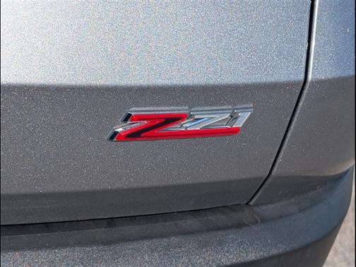 Sterling Gray Metallic 2024 Chevrolet Traverse Z71