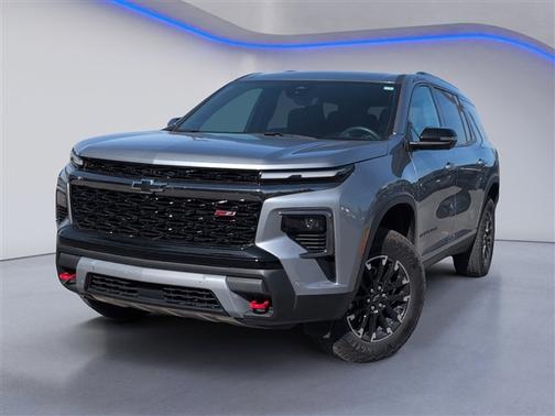 Sterling Gray Metallic 2026 Chevrolet Traverse Z71